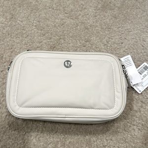 BNWT Lululemon Crossbody Camera Bag White Opal